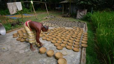 Bogura pottery.jpg