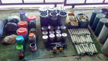 bomb-4-web.jpg