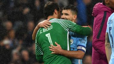 Bravo_Aguero_Wolves.jpg