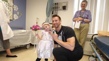cancer-patient-marries-her-nurse.jpg