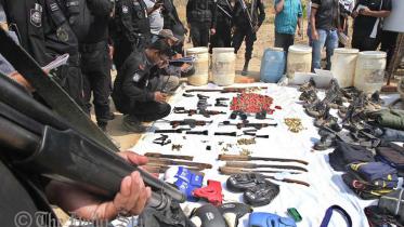 Chittagong-militant-training-camp--2Wb-.jpg