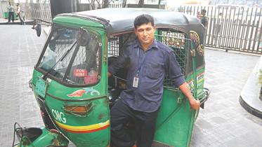 cng driver.jpg