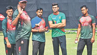 Courtney Walsh