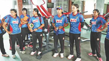 cricket women.jpg