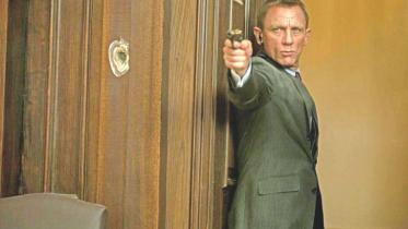 Daniel Craig