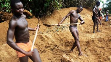 diamond-miners-boda-afp-wb.jpg