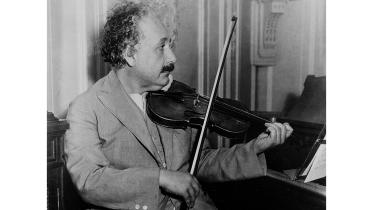 einstein-AP-wb.jpg