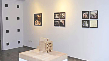 exhibute.jpg