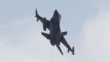 F-16.jpg