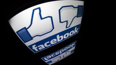 facebook--1WB.jpg