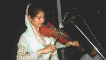 folk festival.jpg