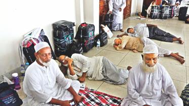 hajj pilgrims.jpg