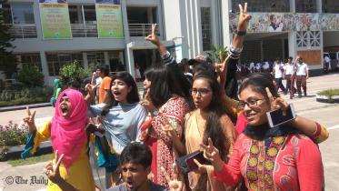 HSC-candidates-girls-2WB.jpg
