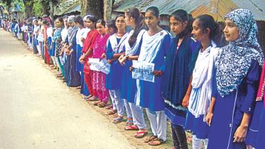 human chain.jpg