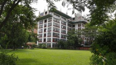 IUBAT campus 1.jpg