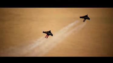 Daredevils flye over Dubai with jetpack