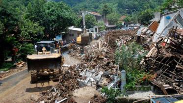 Landslide-1-web.jpg