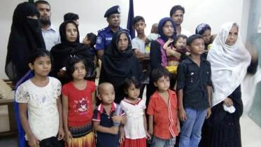 Twenty Rohingya refugees, who entered Bangladesh to escape persecution in Myanmar, are found in Manikganj, around 450 kilometres away from Cox’s Bazar camps, as they lost their way after crossing the border looking for shelter.