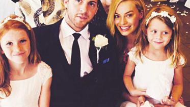 Margot Robbie gets Hitched