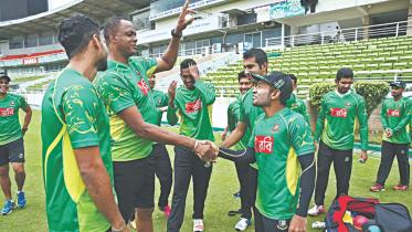 Courtney Walsh, New Bowling Coach, Mushfiqur Rahim