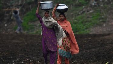 Pakistan-Woman.jpg