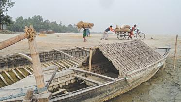 river dried 1.jpg