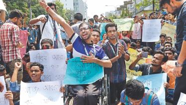  Capital sees wave of protests; one group of  protesters call off agitation until March  28 after talks with DNCC mayor