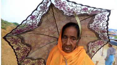Rohingya refugee woman