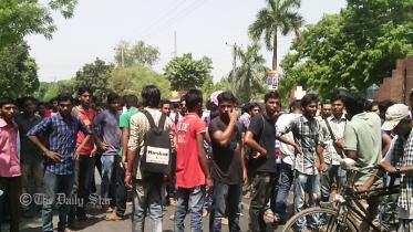 RU-students-blockade.jpg