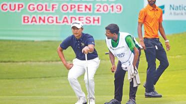 Sadom in lead as locals play catch-up