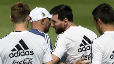 Jorge Sampaoli wishes Lionel Messi