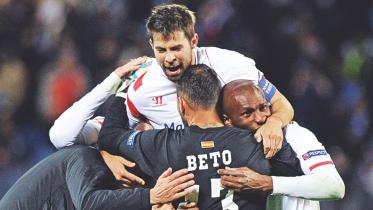 Sevilla-players.jpg