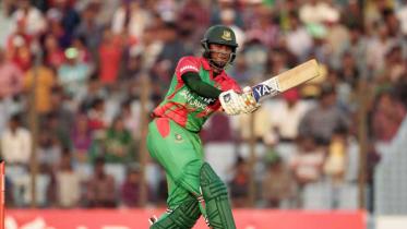 Shakib Al Hasan hammered a century against Zimbabwe in Chittagong in 2014 