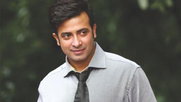 Dhaliwood hero Shakib Khan
