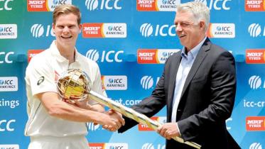 Test_Championship_mace_ICC_Smith.jpg