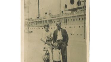 Family of refugee Thanassi