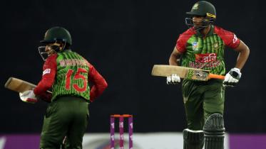 Mahmudullah Riyad and Mushfiqur Rahim