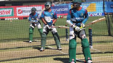 Bangladesh players train