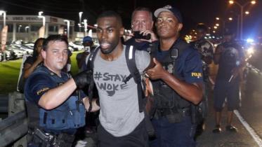 US Cop_AP.jpg