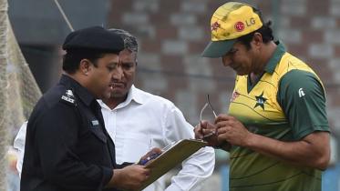 Wasim-Akram-attack-AFPWB.jpg