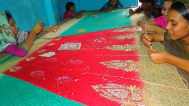 women-make-cloths.jpg