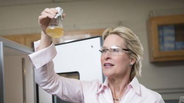 women-scientist.jpg