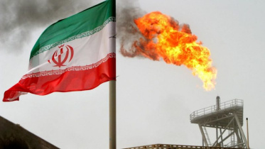 a-gas-flare-on-an-oil-production-platform-in-the-soroush-oil-fields-800x450.jpg