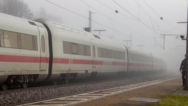 train-web.jpg