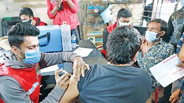 transport-workers-get-jabs.jpg