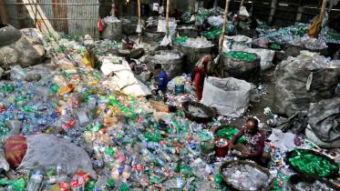 beat-plastic-pollution.jpg
