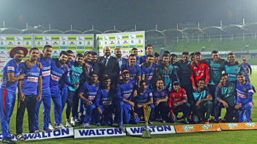 ban-afg_trophy_celebrations.jpg