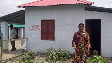 22 members of transgender community get houses from govt