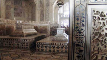 taj-mahal-interior.jpg
