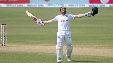 mushfiqur.jpg